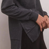 V-Neck Modern Weekender