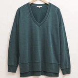 V-Neck Modern Weekender