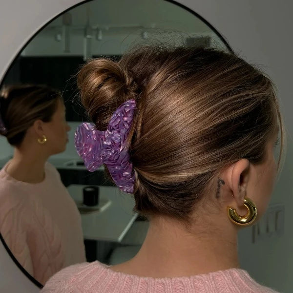 Brunette The Label Claw Clip