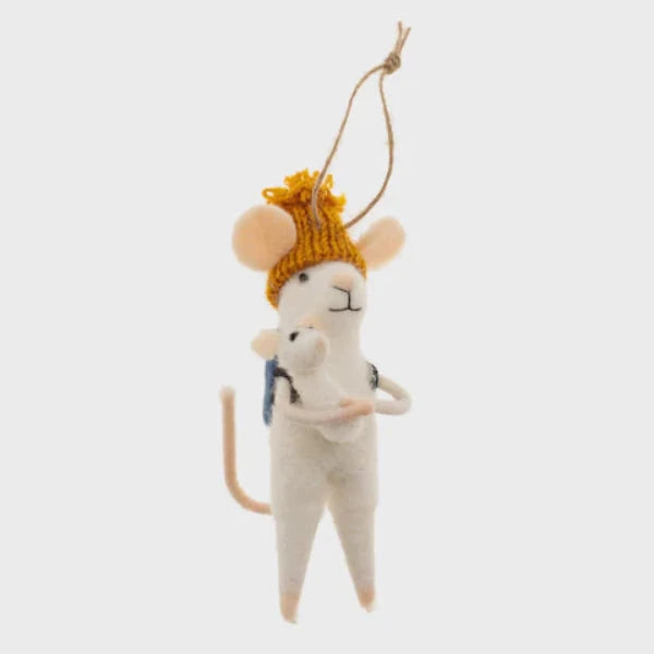 Doting Dad Mouse