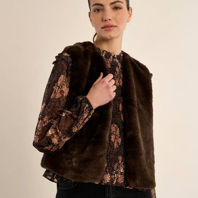Lynnie Vest