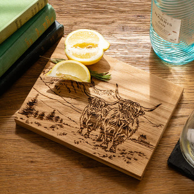 Oak Bar Board - Scenic Highland Cow
