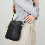 Nicky Crossbody